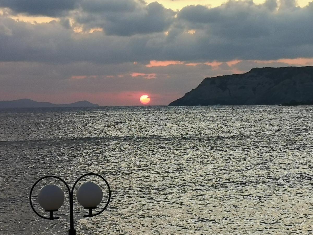 Lenico Seafront Villa Agia Pelagia Exteriör bild